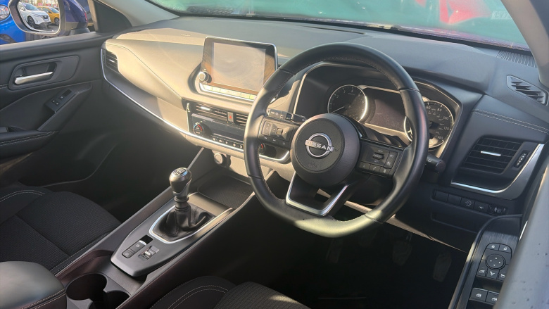 Nissan Qashqai 1.3 DiG-T MH Acenta Premium 5dr Petrol Hatchback